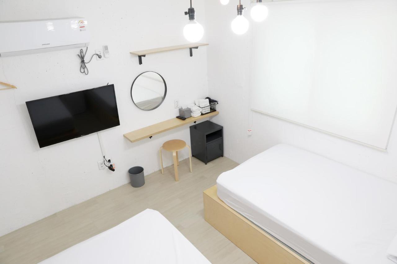 Minihotel Poongdaengi Kjongdzsu Kültér fotó