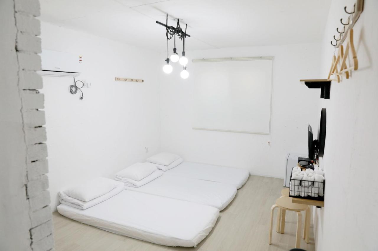 Minihotel Poongdaengi Kjongdzsu Kültér fotó