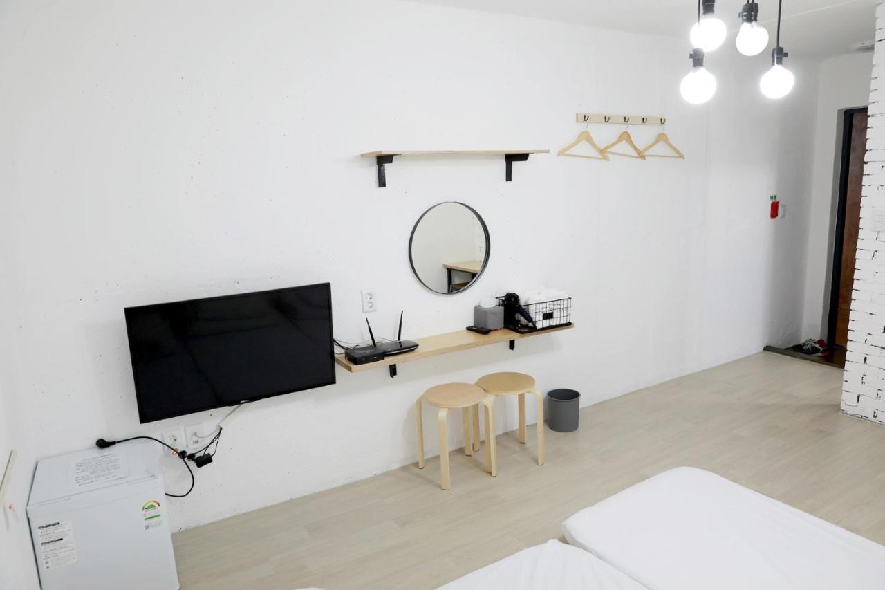 Minihotel Poongdaengi Kjongdzsu Kültér fotó