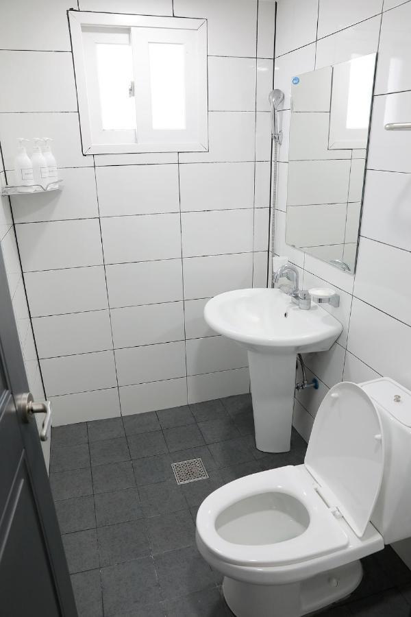 Minihotel Poongdaengi Kjongdzsu Kültér fotó