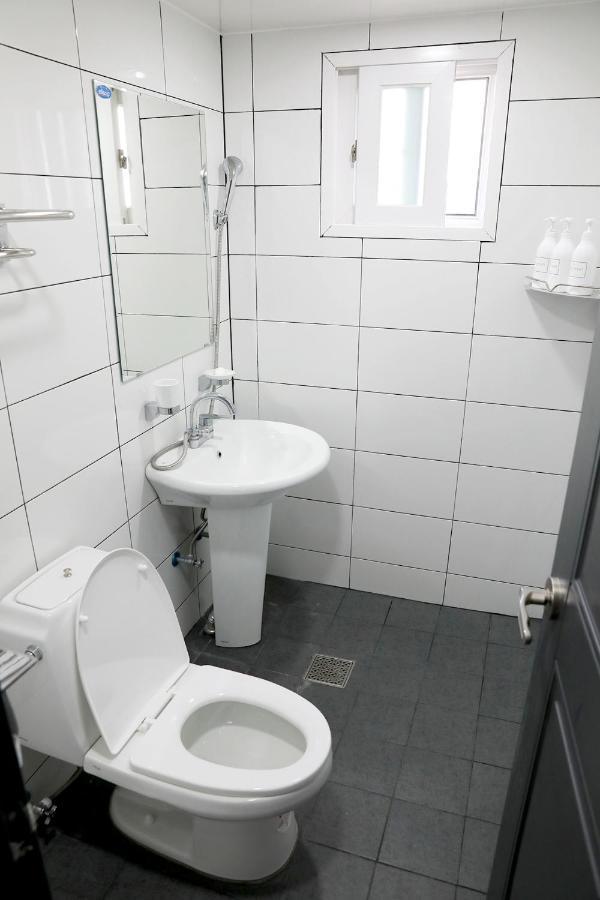 Minihotel Poongdaengi Kjongdzsu Kültér fotó